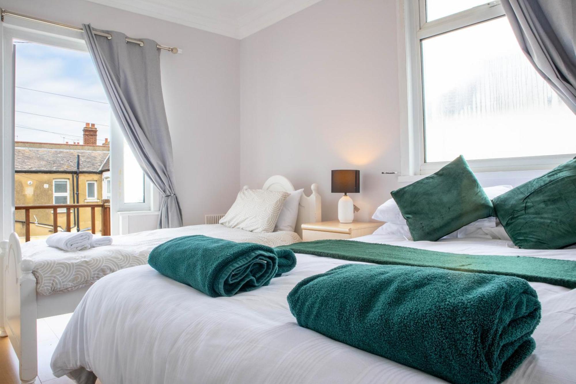 2 Bedroom Apartment Southend-On-Sea Luaran gambar
